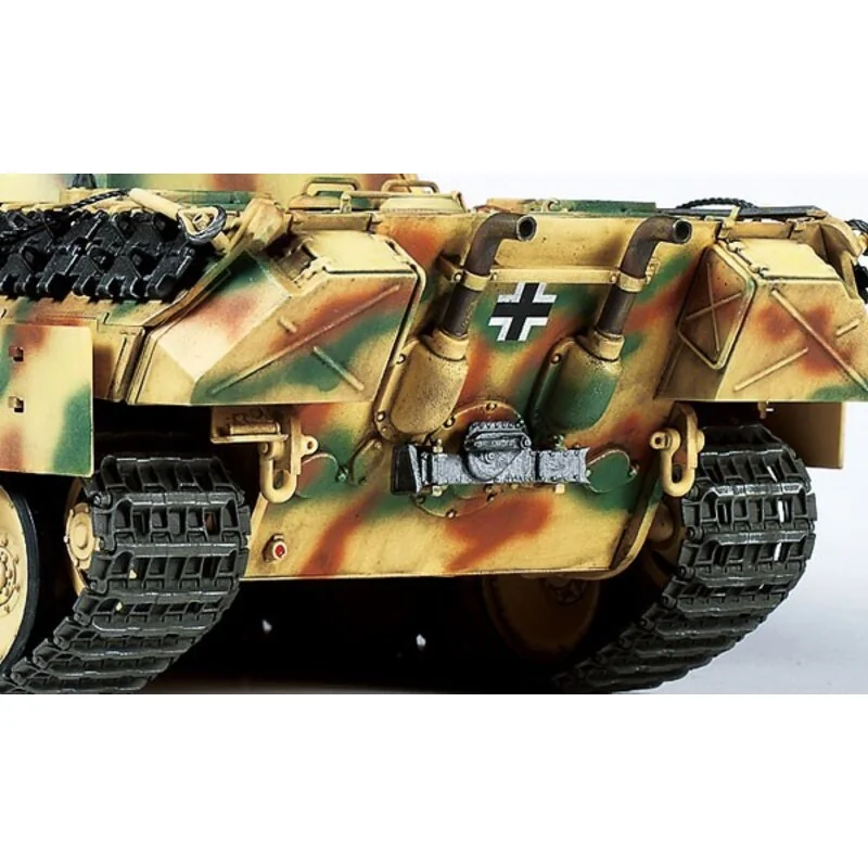 Tamiya Pz.Kpfw.V Panther Ausf.D (Sd.Kfz.171) Model Kit - Image 4