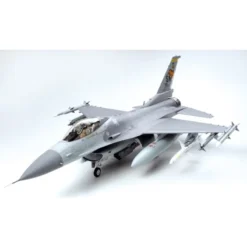 Tamiya Lockheed Martin F-16CJ Fighting Falcon Model Kit